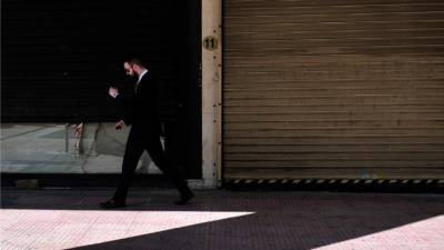 ΓΣΕΕ: Εν μέσω θέρους και με τη μορφή τροπολογίας καταργούνται προστατευτικές για τους εργαζόμενους διατάξεις