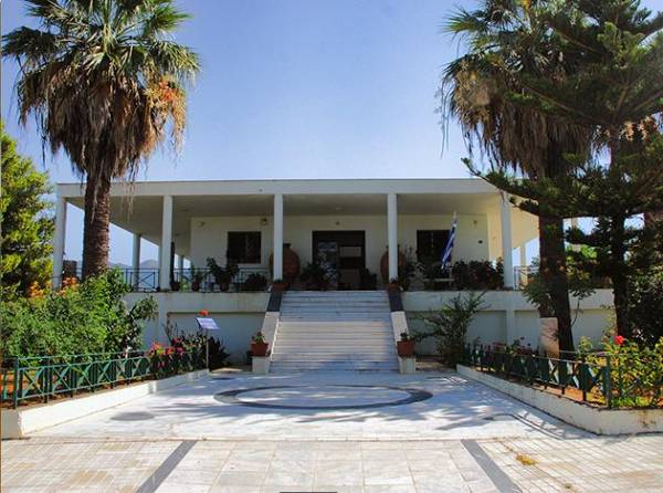 Τα πολλά μουσεία είναι …φτώχια.