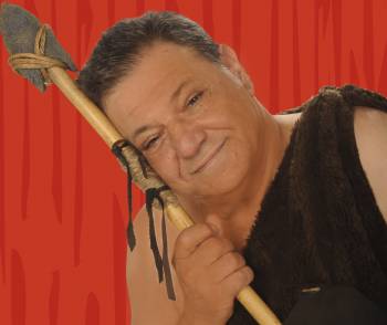 Κερδίστε 2 διπλές προσκλήσεις για την παράσταση "Caveman" στην Καλαμάτα