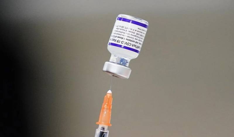 Pfizer: Ξεκίνησαν δοκιμές για εμβόλιο που πιάνει μέχρι τη Όμικρον 2