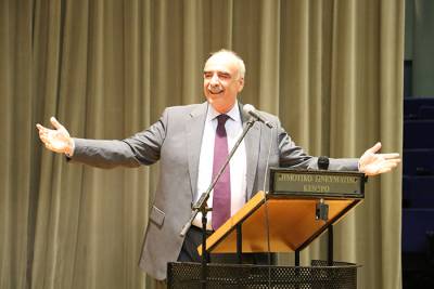 Μεϊμαράκης από Καλαμάτα: "Ο Σαμαράς κατήργησε τις οργανώσεις και ψηφίζει κάθε περαστικός"(βίντεο)