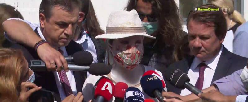 Διεκόπη η δίκη για το βιτριόλι: «Απέδειξε πόσο ψυχρή και δειλή είναι, προσπάθησε να με σκοτώσει», είπε η Ιωάννα (Βίντεο)