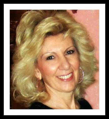 Το Σάββατο στα βιβλιοπωλεία "Παπασωτηρίου": Η Γιολάντα Τσορώνη - Γεωργιάδη επιστρέφει στην Καλαμάτα