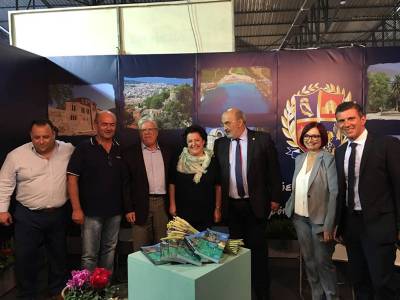 Σεφ μαγειρεύουν με τριφυλιακά προϊόντα