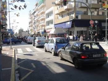 Ελεγχόμενη και ανεξέλεγκτη στάθμευση