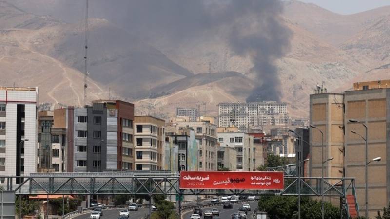 Το Ισραήλ ανακοίνωσε ότι πλήττει στόχους στο δυτικό τμήμα του Ιράν