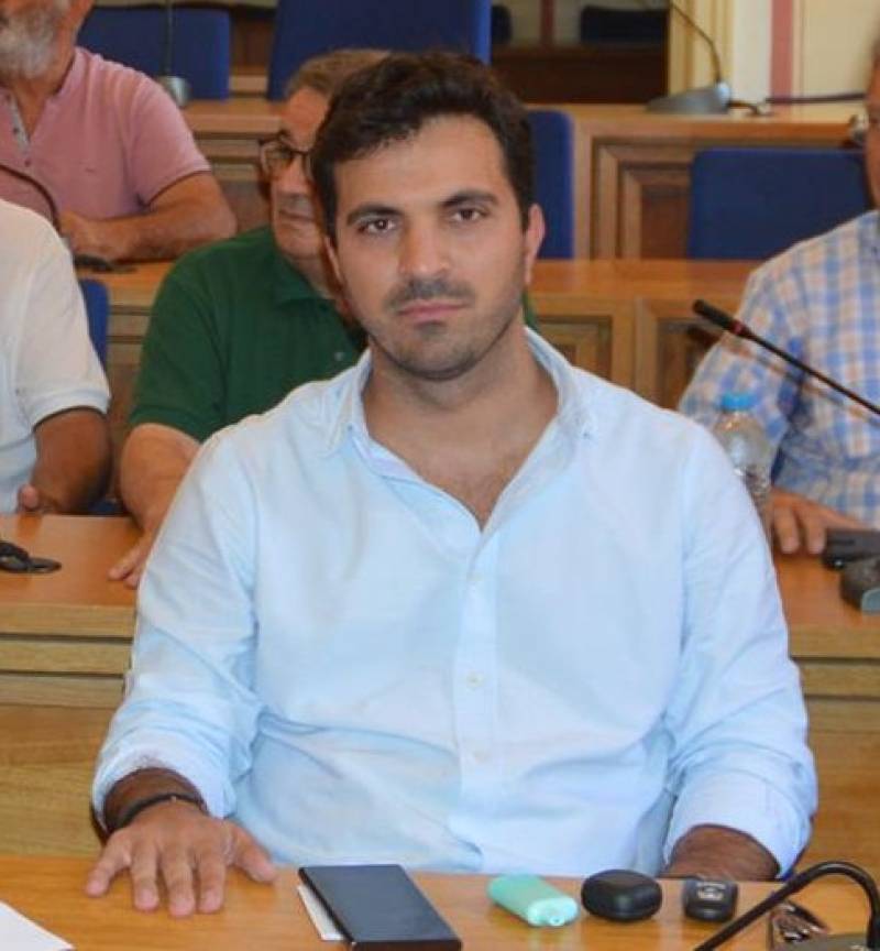 Για πολιτική αναξιοπιστία κατηγορεί τον Βασιλόπουλο ο Χανδρινός