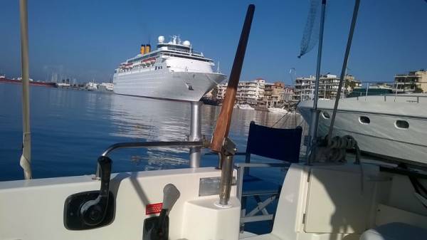 Αιτήσεις για θέσεις πρόσδεσης σκαφών στο λιμάνι της Καλαμάτας