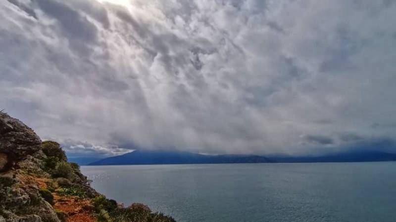 Υποχώρηση της κακοκαιρίας και γενικά βελτιωμένος ο καιρός την Κυριακή