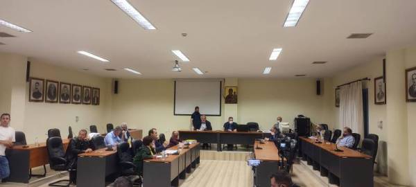 Διαδικαστικά θέματα στο Δημοτικό Συμβούλιο Τριφυλίας