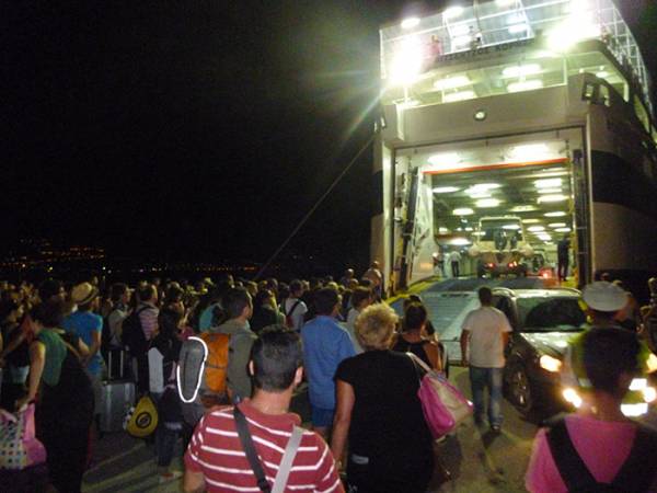 Mε το πλοίο "Βιτσέντζος Κορνάρος": Οικονομικό ταξίδι Καλαμάτα - Κρήτη