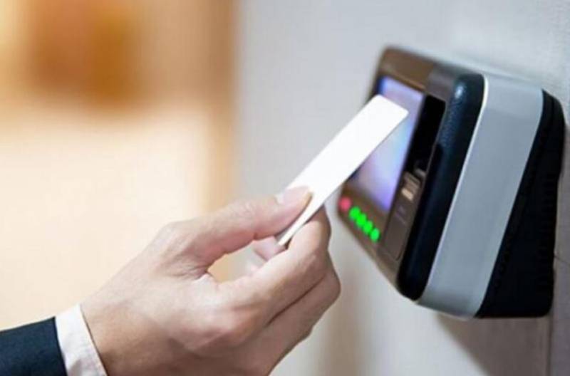 Ψηφιακή κάρτα εργασίας: Αύξηση 637% στις δηλωθείσες υπερωρίες στον τουρισμό