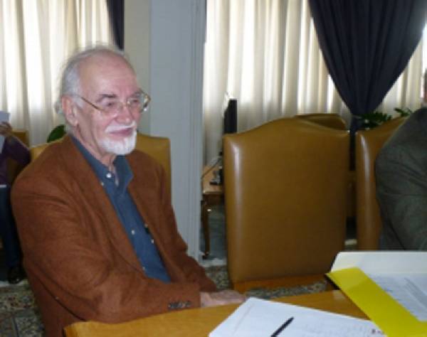 Σήμερα η αναγόρευση του Πάνου Καζάκου σε επίτιμο καθηγητή του ΤΕΙ Πελοποννήσου