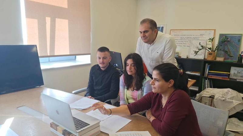 Οι νέοι της Καλαμάτας διεκδικούν τον τίτλο της "Εθνικής Πρωτεύουσας Νεολαίας 2026" - Παρουσίασαν το όραμά τους