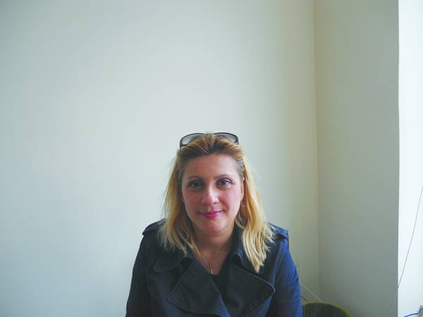 Ενήλικοι τσιγγάνοι μαθαίνουν γράμματα