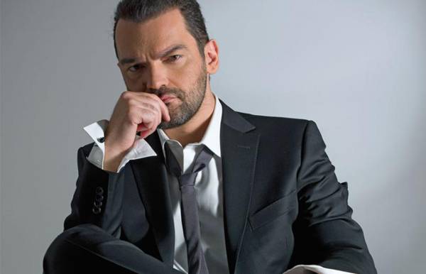 Κωνσταντίνος Καζάκος: "Ο ανιστόρητος κάνει πάντα τα ίδια λάθη"