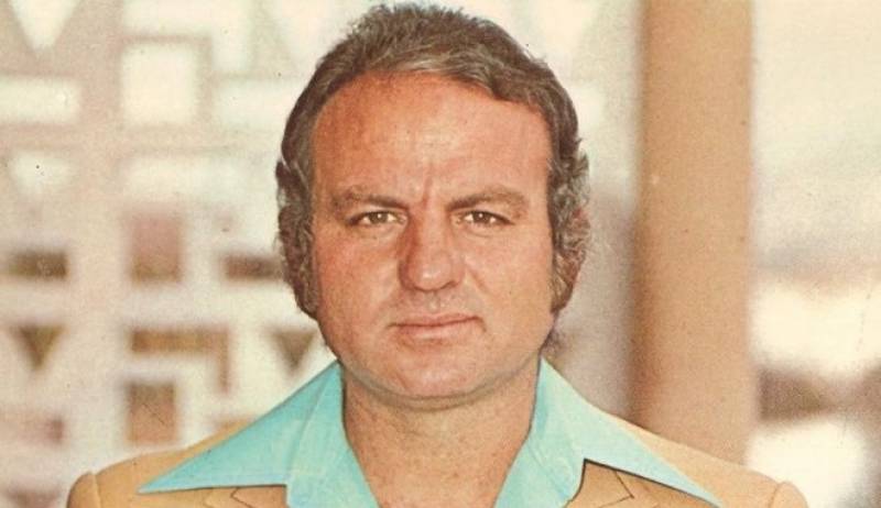 Πέθανε ο λαϊκός τραγουδιστής Μάνος Παπαδάκης