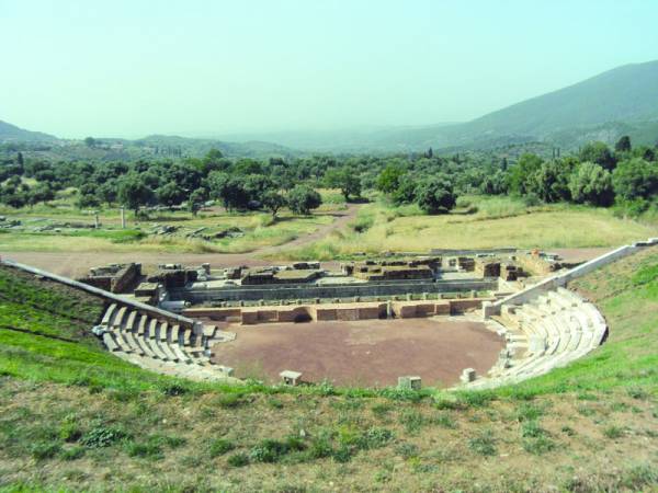 Ξενάγηση στην Αρχαία Μεσσήνη από τον καθηγητή Πέτρο Θέμελη