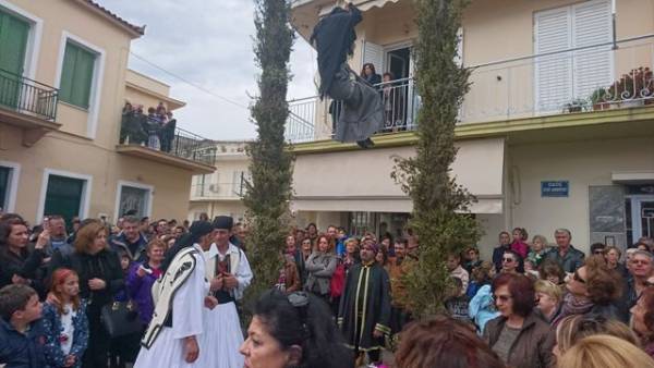 Ζωντανό το έθιμο της Γριάς Συκούς στη Μεσσήνη (βίντεο-φωτογραφίες)