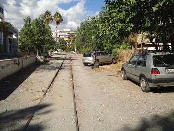 Πεζόδρομος γίνονται οι γραμμές του τρένου