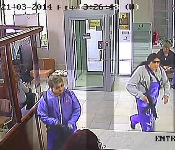 Ονόματα, φωτογραφίες και βίντεο έδωσε η ΕΛ.ΑΣ.: Οι ληστές του Διστόμου χτύπησαν και στο Δώριο