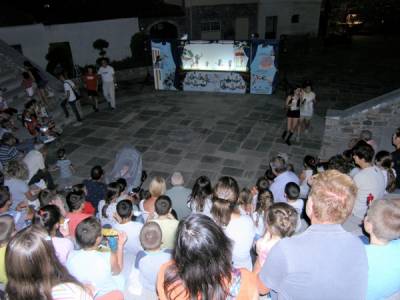 Τα παιδιά στο Διαβολίτσι απόλαυσαν Καραγκιόζη