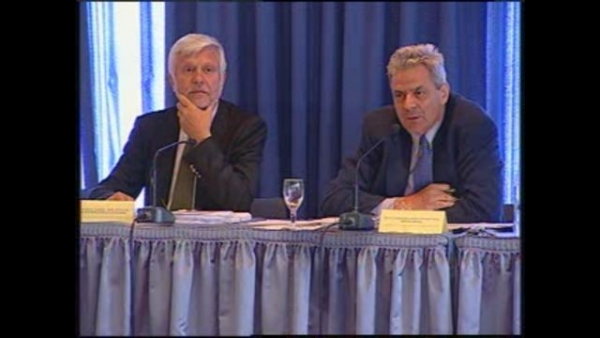 Νέα επίθεση του περιφερειάρχη σε Μπεγλίτη και Αποστολόπουλο