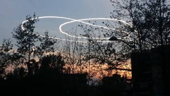 Εσπασαν τα τηλέφωνα: "Μήπως μας ψεκάζουν;"... (φωτογραφίες)