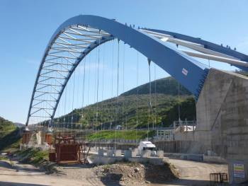 Διακοπές της κυκλοφορίας για ένα μήνα στην παράκαμψη του Παραδείσια - Τσακώνα