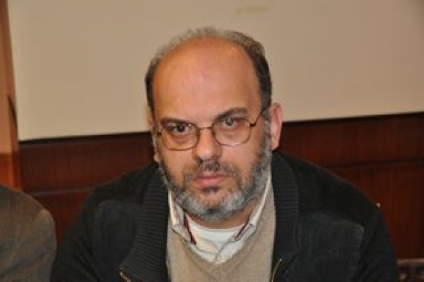 Θανάσης Μπούζας: "Ή εμείς ή αυτοί"