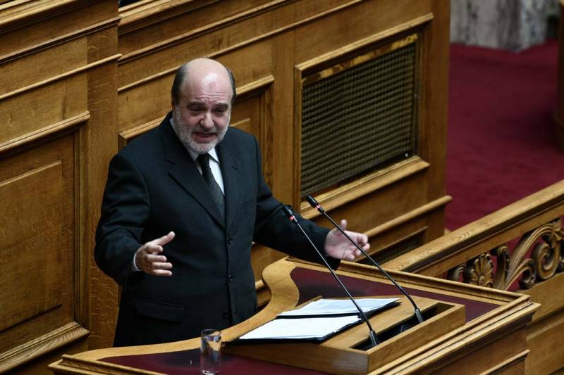 Τρύφων Αλεξιάδης: "Είμαι καλά, ευχαριστώ από καρδιάς για το ενδιαφέρον και τις ευχές"