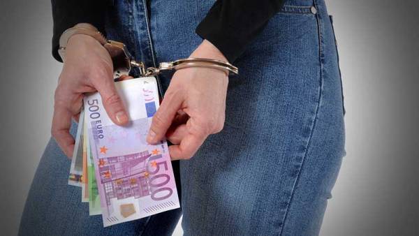 10 χρόνια στην πρώην ταμία του Δήμου Γαργαλιάνων για υπεξαίρεση 166.000 ευρώ