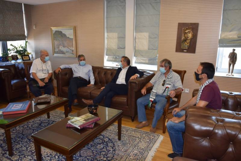 Στο δήμαρχο Καλαμάτας ο πρέσβης της Παλαιστίνης