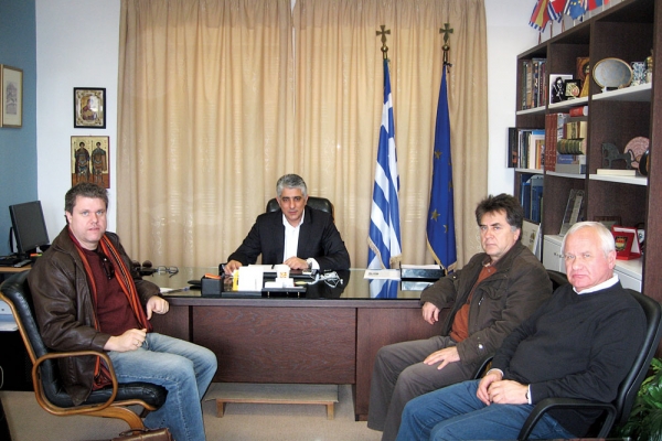 Συνάντηση Καφαντάρη με πυροσβέστες