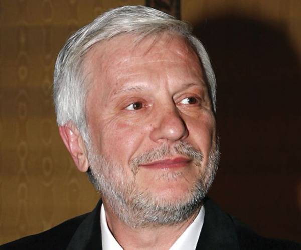 Κοίτα ποιος μιλάει