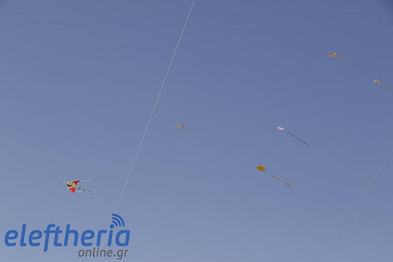 Γέμισε χαρταετούς ο ουρανός της Καλαμάτας (φωτογραφίες)