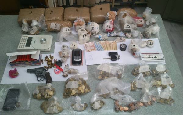 Συλλήψεις στη Σπάρτη με 2,7 κιλά χασίς