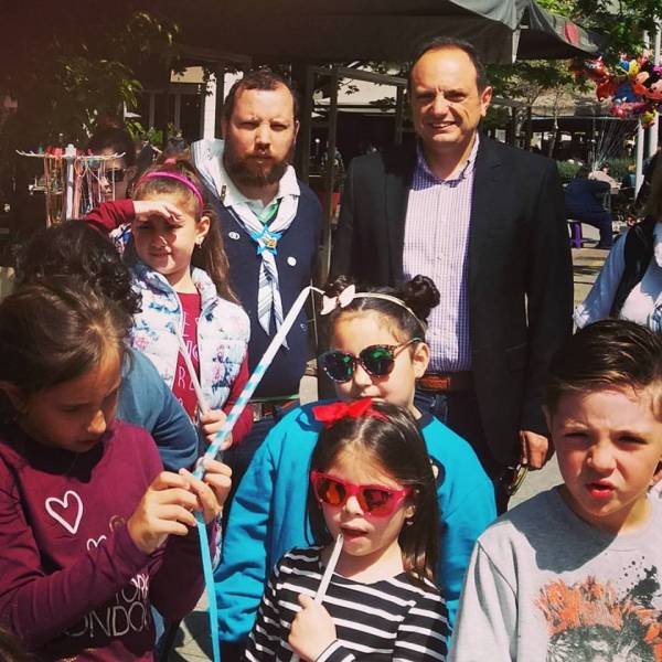 Εργαστήρι λαμπάδας από τους τρίτεκνους