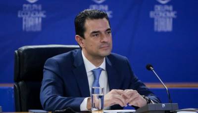 Σκρέκας: Μόνο με το εμβόλιο μπορούμε να είμαστε προστατευμένοι κι ελεύθεροι