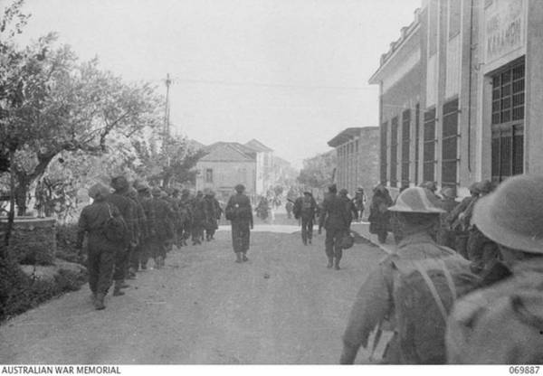 Στρατιώτες στην οδό Παλαιολόγου