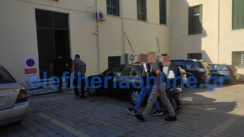 Μεσσηνία: Στην Εισαγγελία Κυπαρισσίας οι συλληφθέντες για τη δολοφονία στον Καρτελά