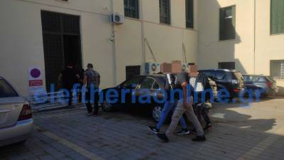 Μεσσηνία: Στην Εισαγγελία Κυπαρισσίας οι συλληφθέντες για τη δολοφονία στον Καρτελά