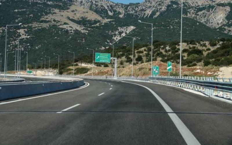 Λαμπρόπουλος στη Βουλή για ολοκληρωμένο Δυτικό Αξονα