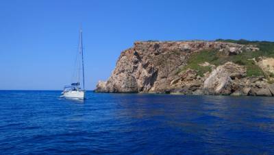 Με βάρκα στη Σφακτηρία (φωτογραφίες)