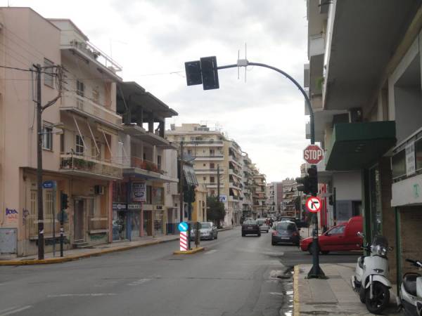 Εκτός λειτουργίας φανάρια στο κέντρο της Καλαμάτας