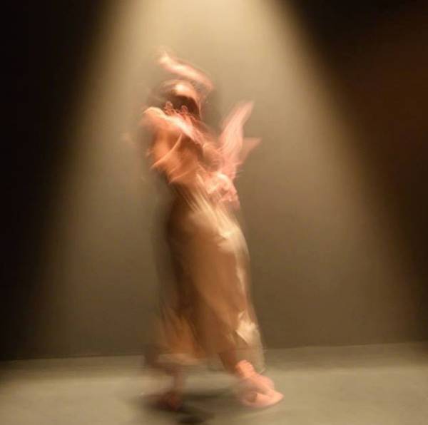 «Re-Act»: Θεατρική σκηνή για δυο ηθοποιούς από ερασιτέχνες συγγραφείς