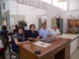 Ελληνικά τραγούδια συνοδεία μαντολινάτας για την ενίσχυση των Παιδικών Χωριών SOS