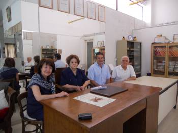 Ελληνικά τραγούδια συνοδεία μαντολινάτας για την ενίσχυση των Παιδικών Χωριών SOS