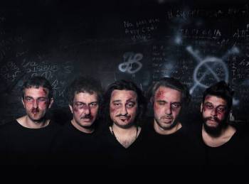 Κερδίστε 5 διπλές προσκλήσεις για την παράσταση "Αχαρνής" στο Κάστρο Καλαμάτας