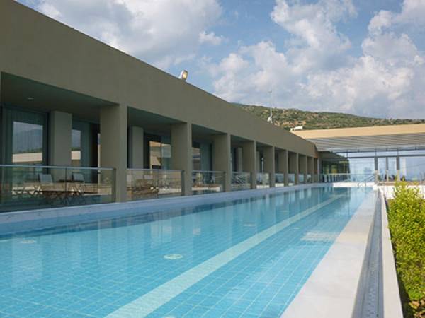 Παπαδοπούλειος Οίκος Φιλοξενίας Ηλικιωμένων στην Καλαμάτα: Γεράματα 5 αστέρων για… έχοντες